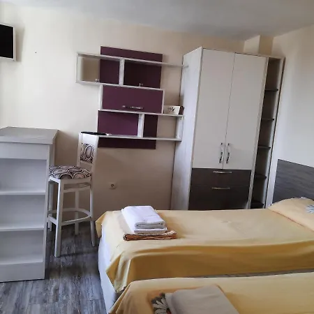 Таванска Стая - Поморие Apartment *
