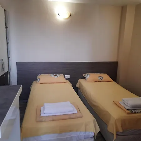 Apartment Таванска Стая - Поморие *